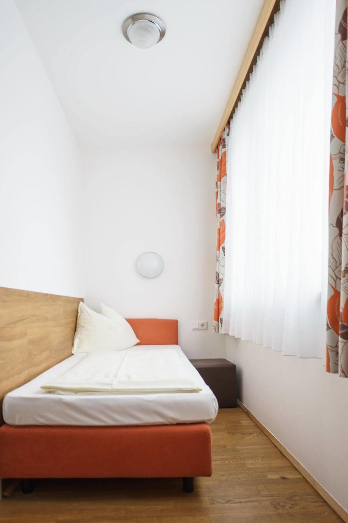 זלצבורג Hotel Drei Kreuz מראה חיצוני תמונה